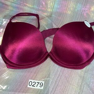EUC Victoria’s Secret Very sexy Plunge Bra